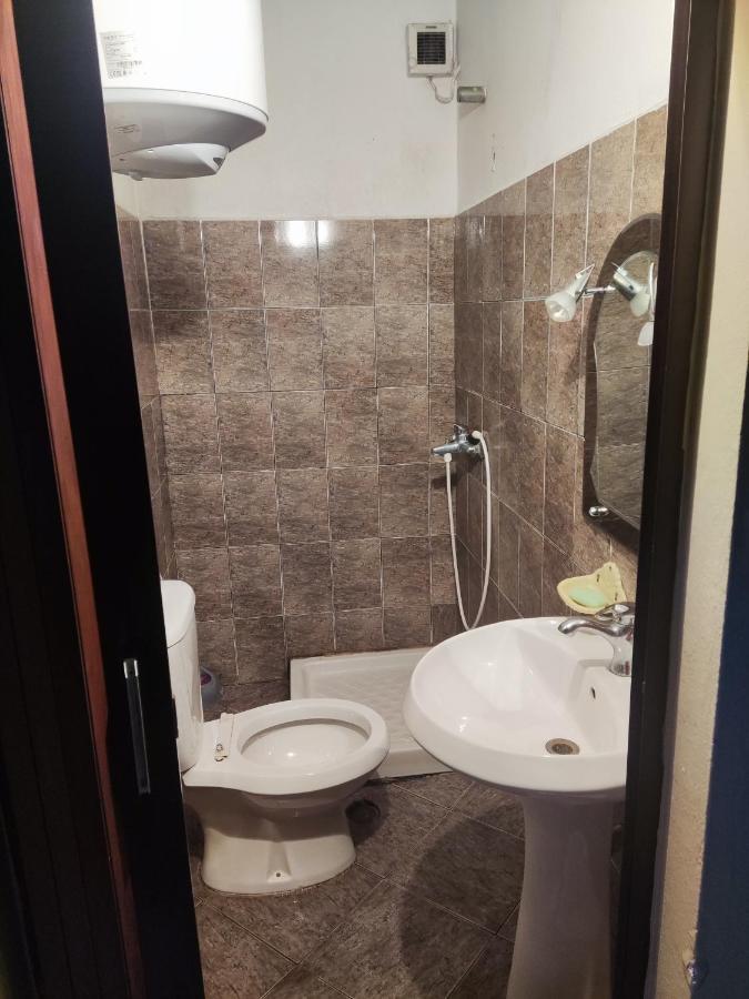 Dafina Hotel Tirana Zewnętrze zdjęcie