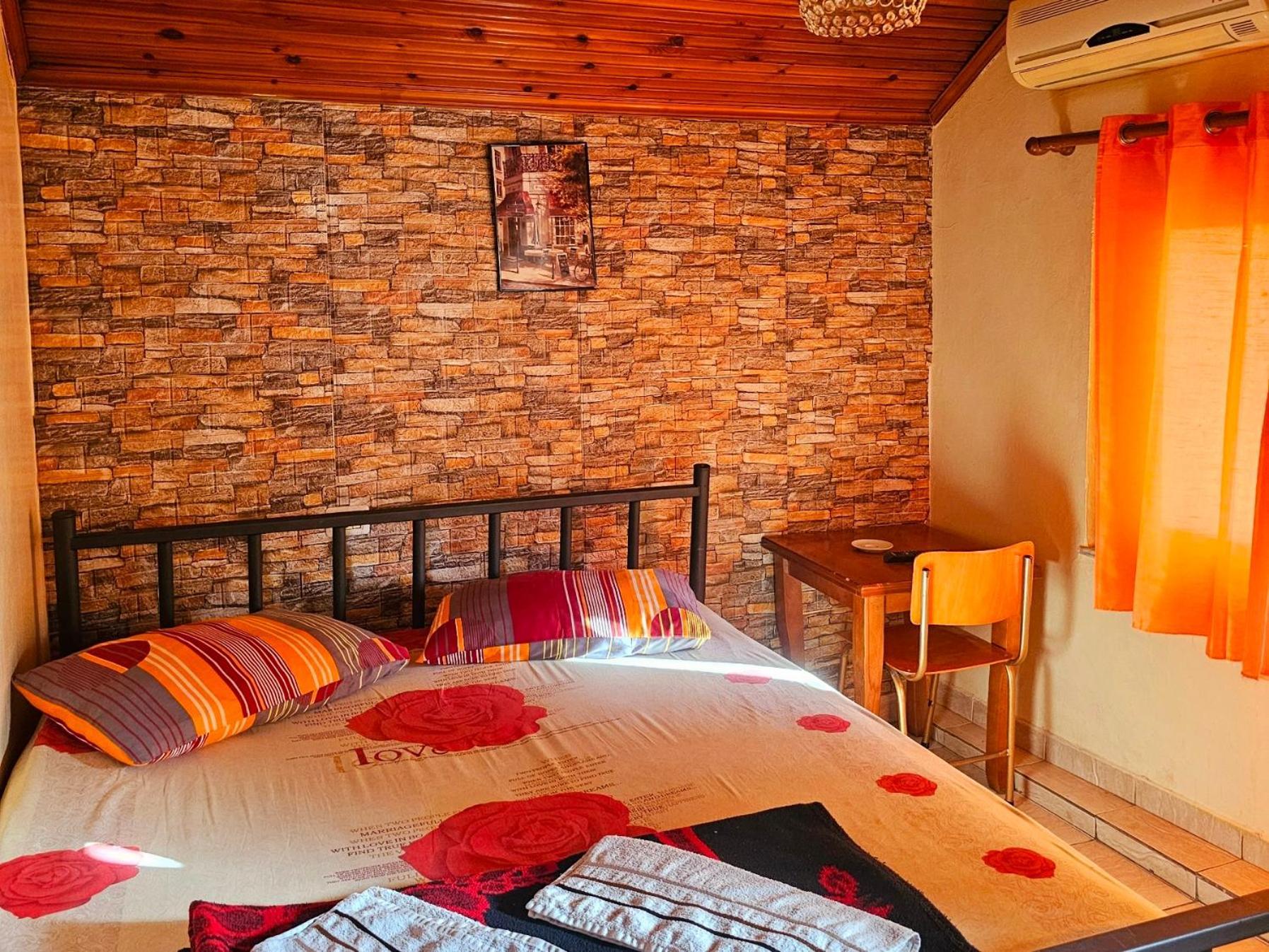 Dafina Hotel Tirana Pokój zdjęcie