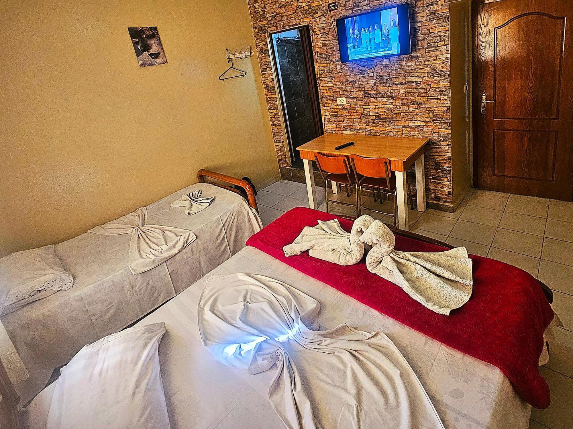 Dafina Hotel Tirana Zewnętrze zdjęcie