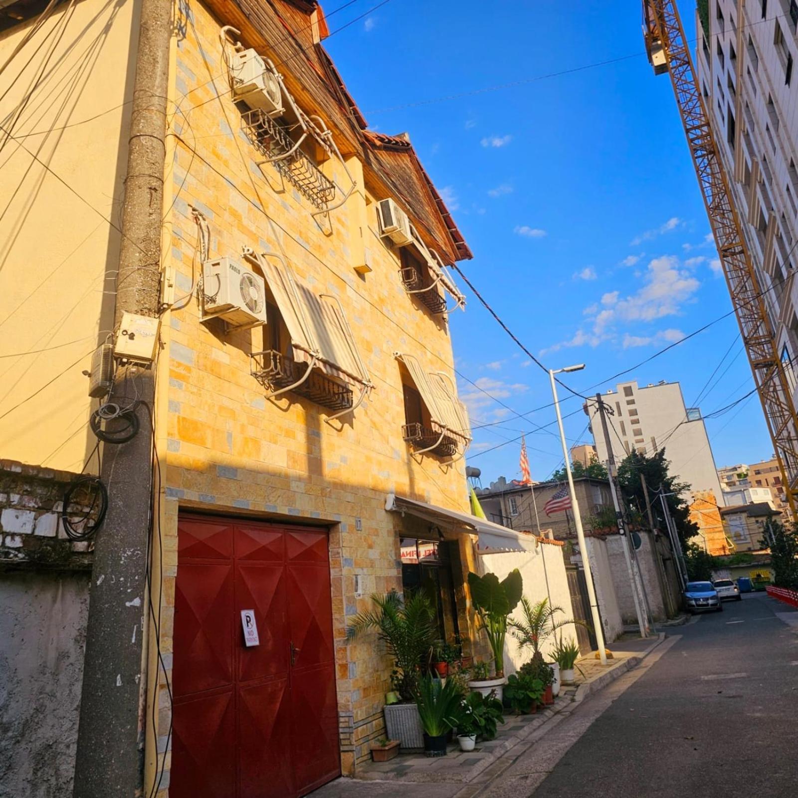 Dafina Hotel Tirana Zewnętrze zdjęcie